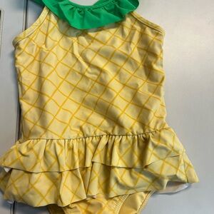 Girls size 6/7. swim Lot